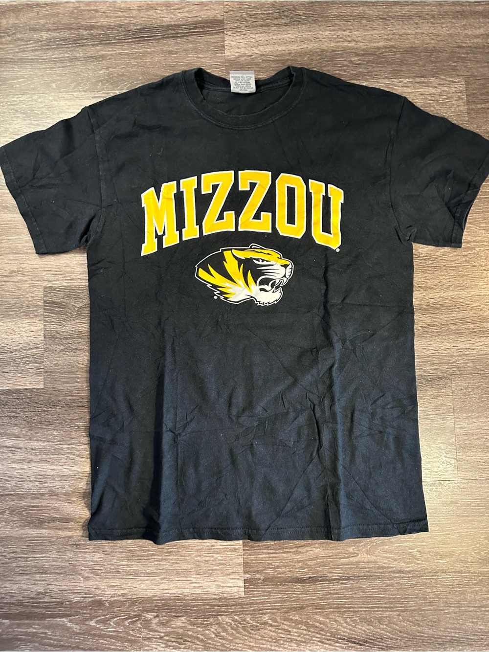 **VINTAGE** Mizzo Tee MV Sport on the label sz M